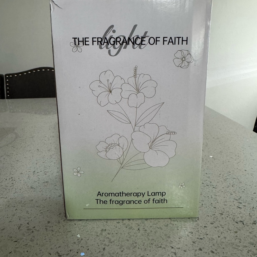 Aromatherapy Lamp - White and Green